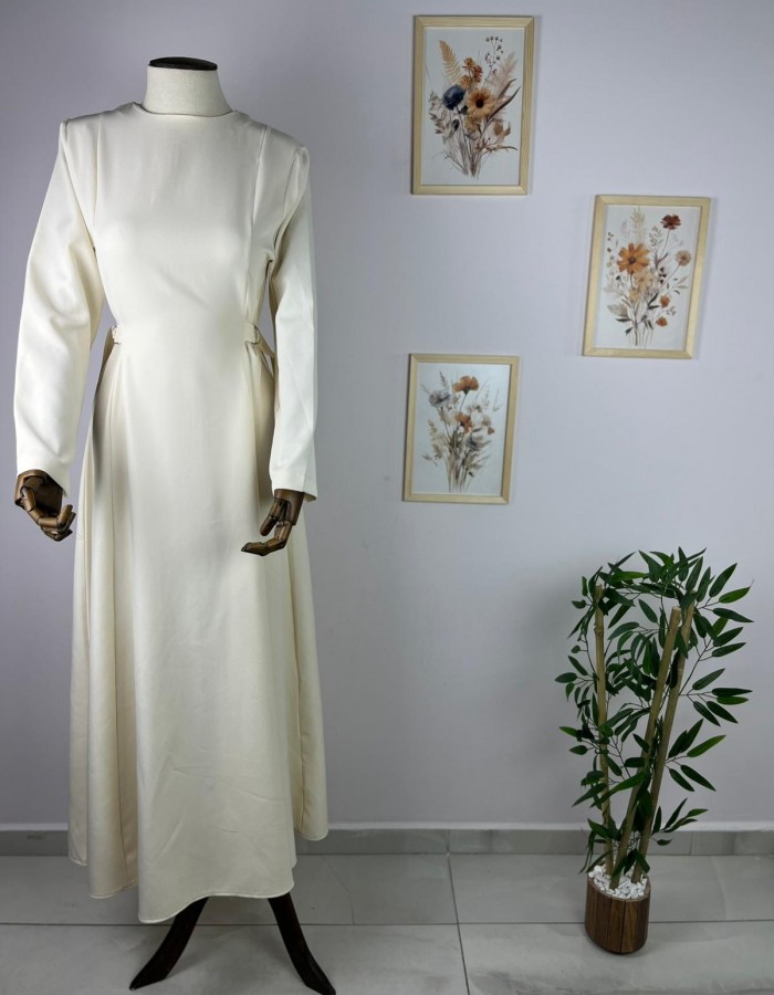 D  Toka Detaylı Krem Elbise