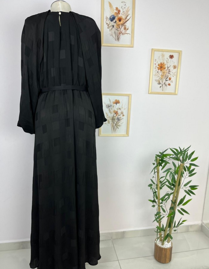 Kare Desenli Belden Büzgülü Balon Kol Siyah Elbise