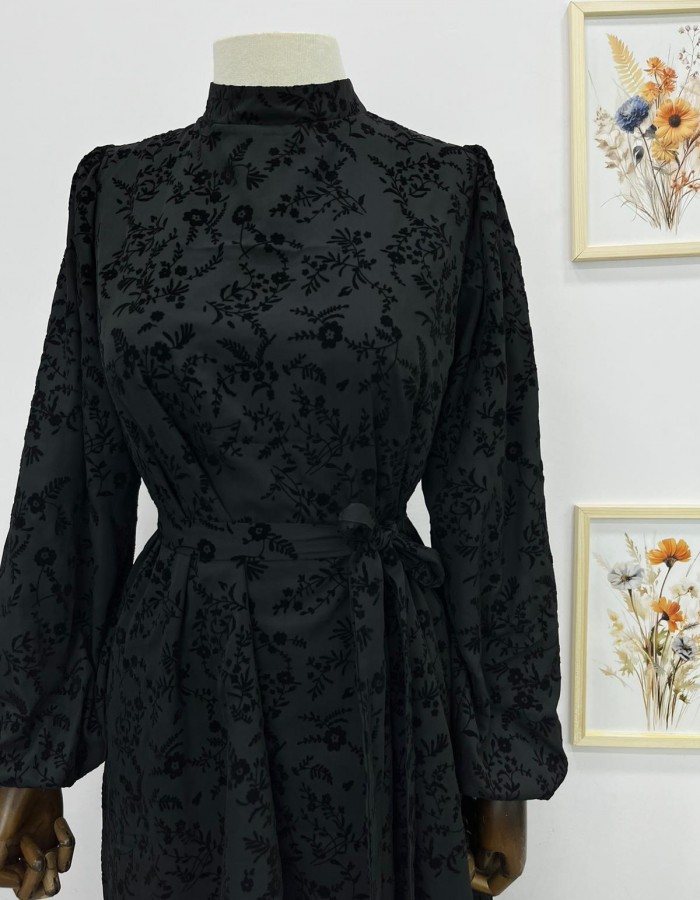 çiçek desenli elbise siyah