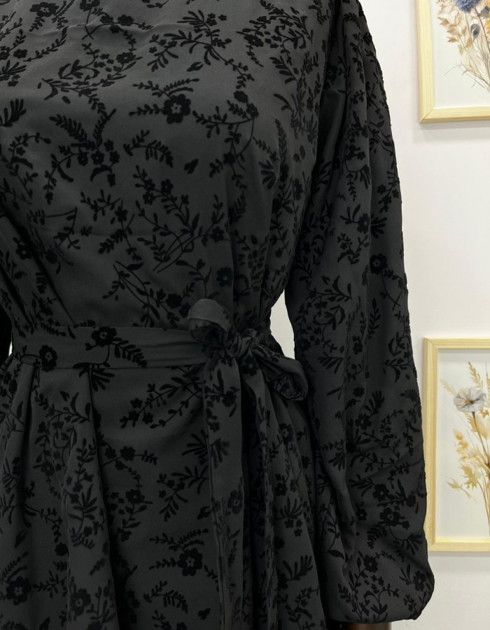 çiçek desenli elbise siyah