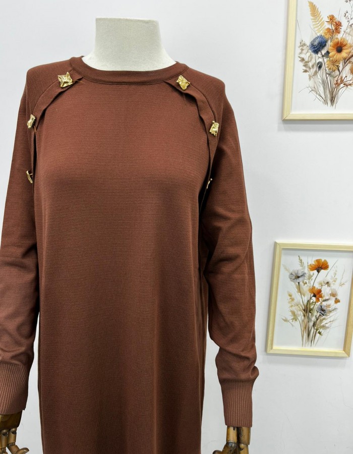 yan düğme detaylı merserize elbise kahverengi