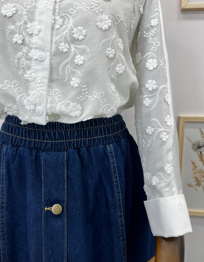 Koyu Renk Önü Düğmeli Kloş Kot Etek