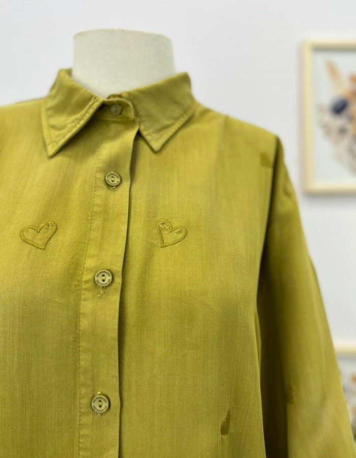 Kalp Desenli Büyük Beden Gömlek 