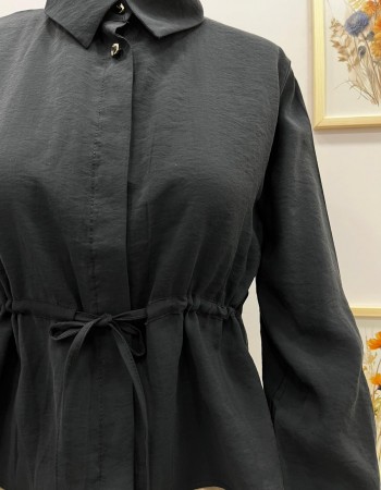 Siyah Önden Büzgülü Gizli Düğmeli Gömlek