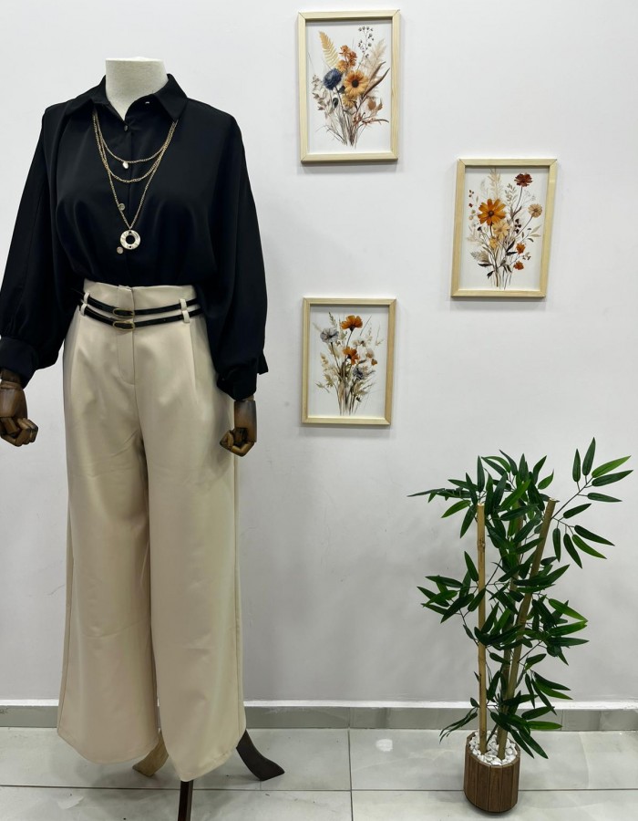 Siyah Kadın Yarasa Kol Seyyar Kolye Detaylı Gömlek