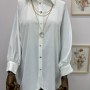 Beyaz Kadın Yarasa Kol Seyyar Kolye Detaylı Gömlek
