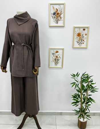 Çapraz Yaka Detaylı Seyyar Kemerli Pantolon Takım Kahverengi