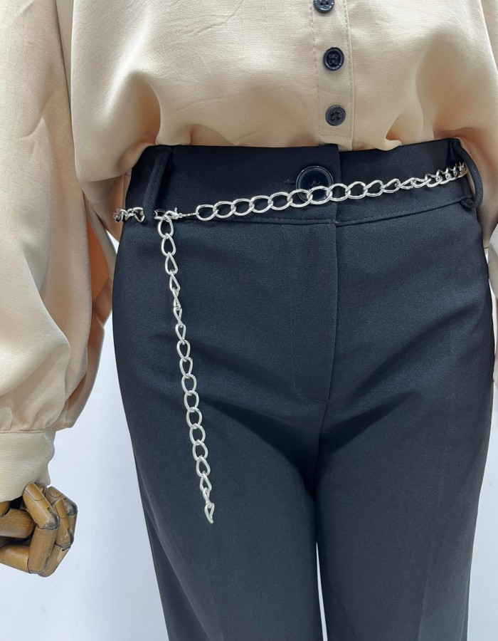 beli zincir kemer detaylı ispanyol paça kumaş pantolon