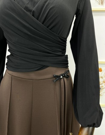 Broş Detaylı Kahverengi Etek