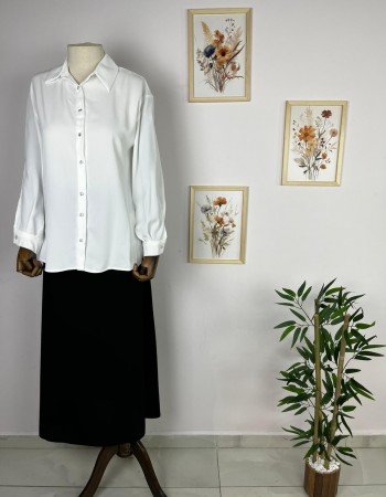 Beyaz Önden Düğmeli Kadın Gömlek