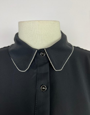 Siyah Düşes Marka Yakası Çift Zincir Detaylı Gömlek